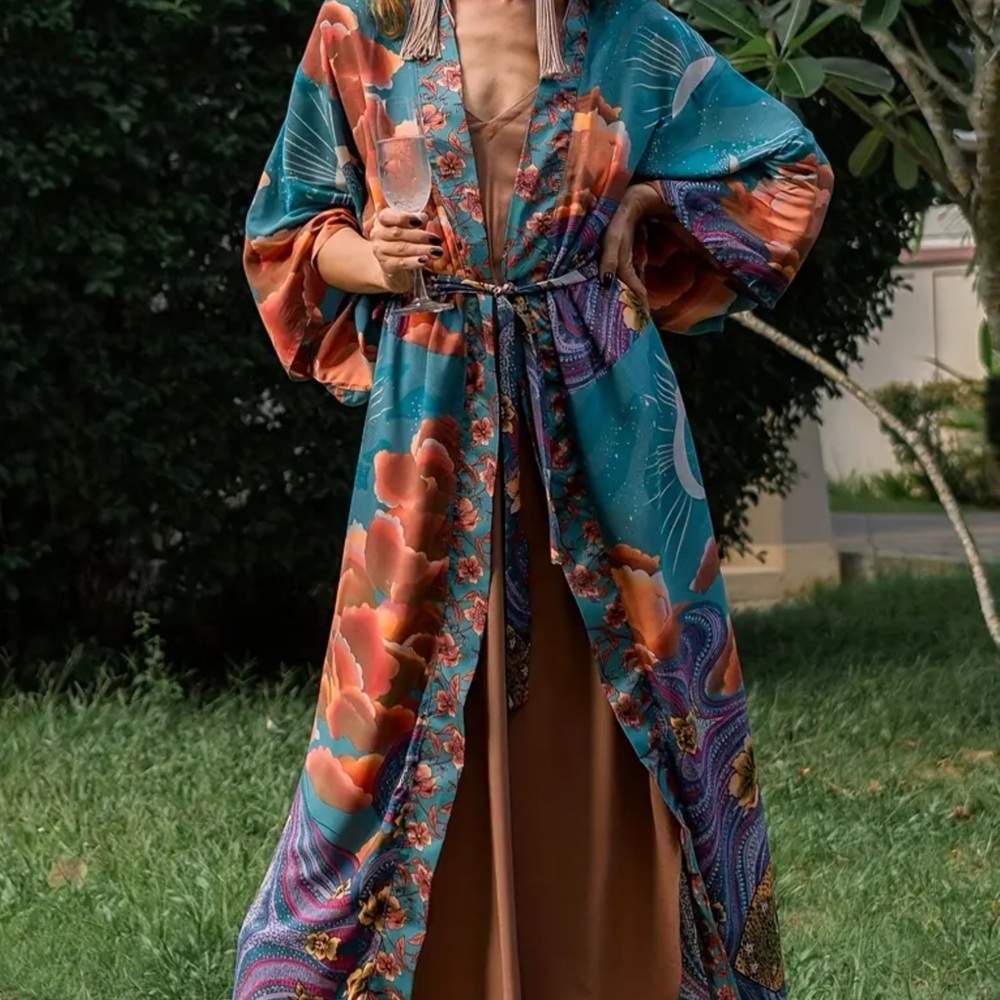 Magic crescent moon kimono - Picture 5 of 7